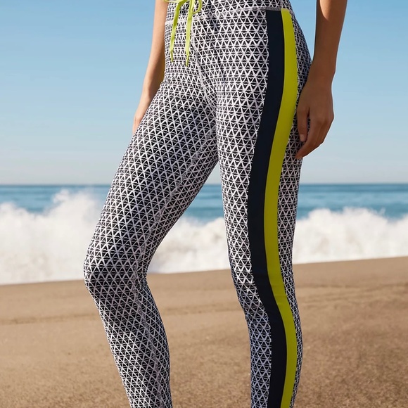 Anthropologie NWT The Upside Majestic Leggings (8) - Picture 4 of 16